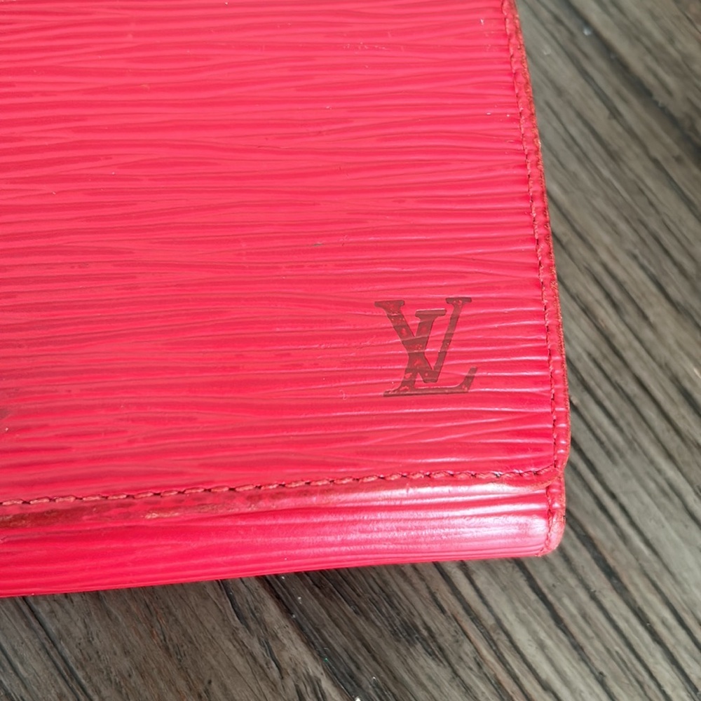 Louis Vuitton Red Epi Snap Wallet - Picture 6 of 15